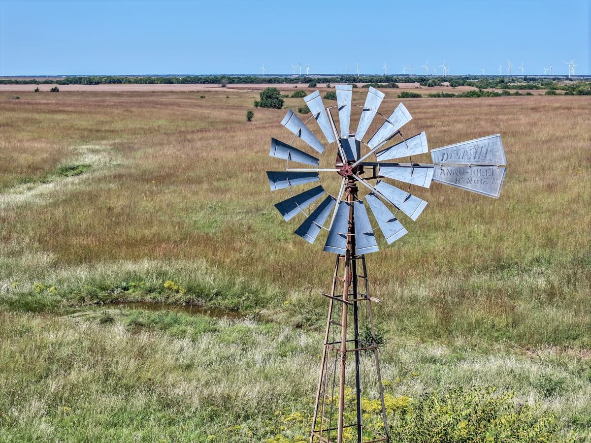 550 Acres of Flint Hills Pasture, Farm Ground, and Oil Income – Selling at Auction in Marion County, Kansas